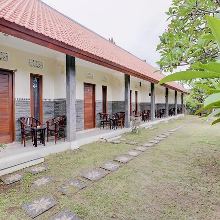 Oyo 90711 Blembong Homestay จิมบาราน ภายนอก รูปภาพ