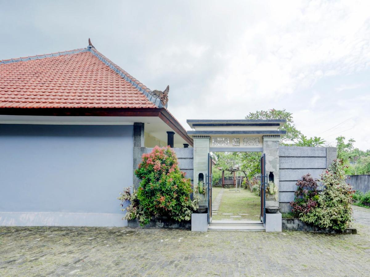 Oyo 90711 Blembong Homestay จิมบาราน ภายนอก รูปภาพ