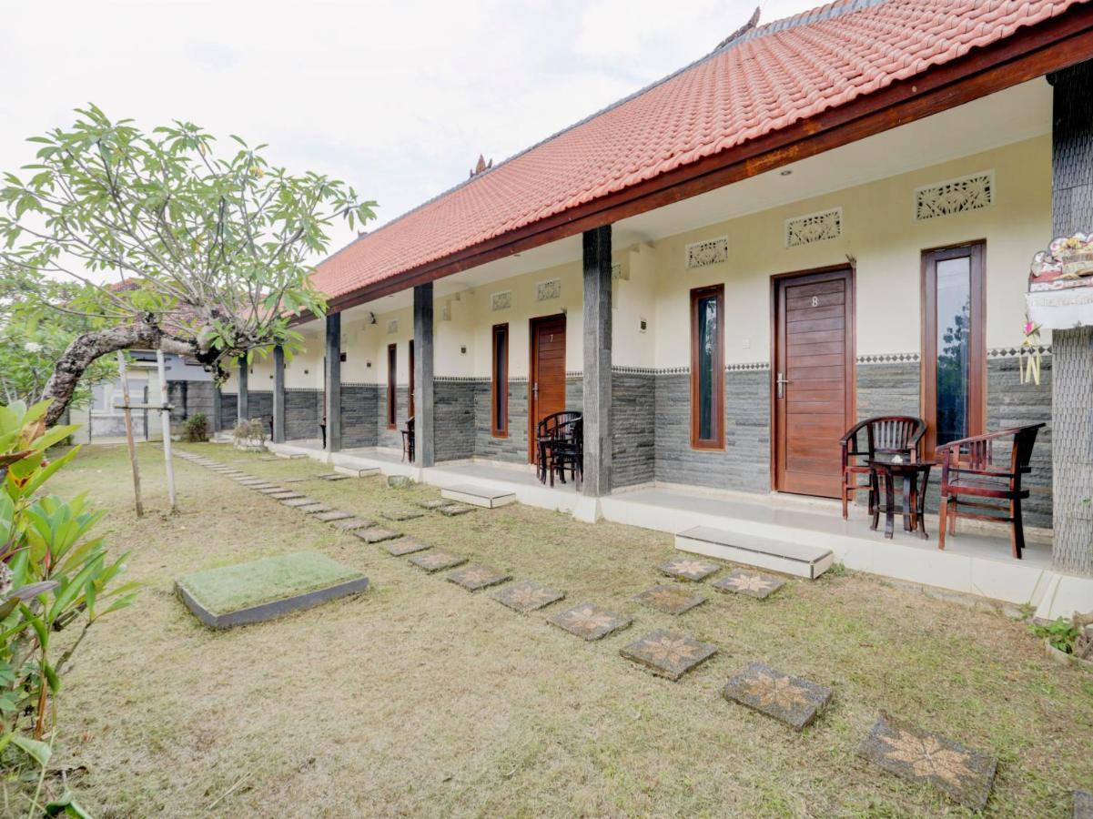 Oyo 90711 Blembong Homestay จิมบาราน ภายนอก รูปภาพ