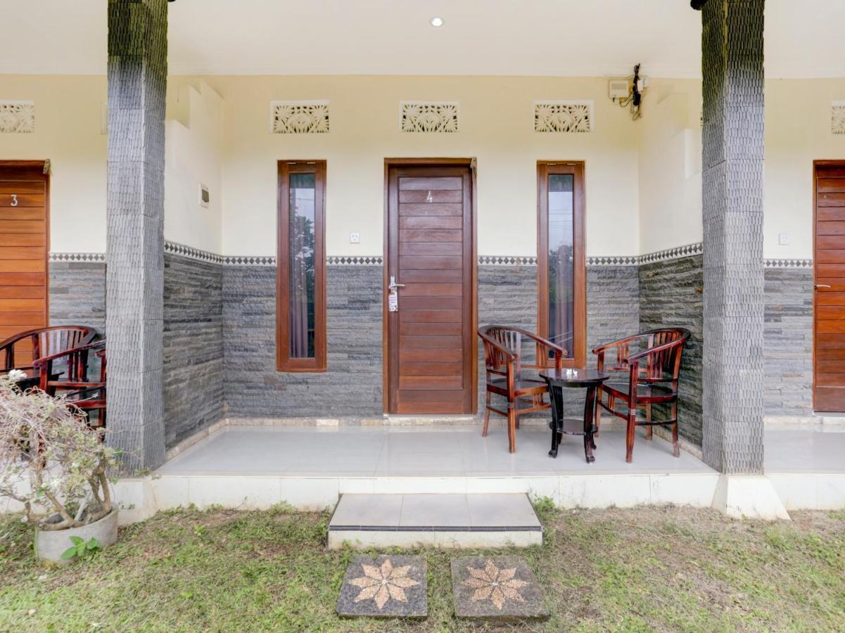 Oyo 90711 Blembong Homestay จิมบาราน ภายนอก รูปภาพ